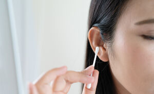 Dit is waarom wattenstaafjes helemaal niet zo goed zijn om in je oor te stoppen