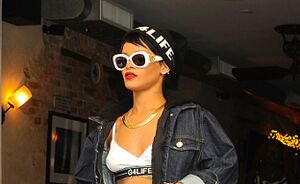 Celebstyle: Rihanna goes army