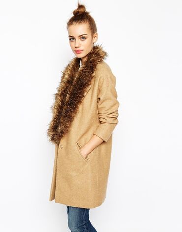 OOTD: Chiara Ferragni in camel coat met fur