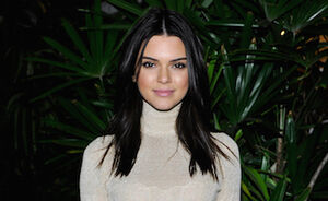 Kendall Jenner viert feestje voor nieuwe Calvin Klein campagne