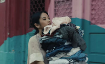 Deze H&M video laat zien hoe makkelijk je kleding kunt doneren