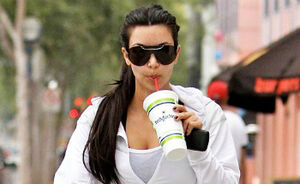 Zo blijft ze slank! Diëtist van Kim Kardashian onthult al haar eet geheimen
