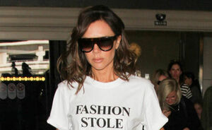 Dit T-shirt verklaart waarom Victoria Beckham nooit lacht