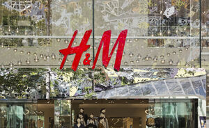 H&M gaat kleding maken van poep (ja, écht)