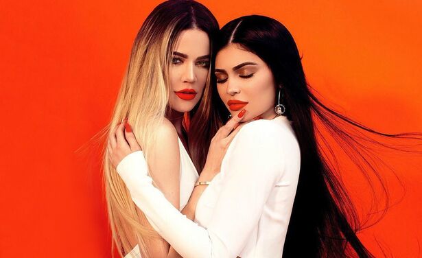 Kylie Cosmetics lanceert een nieuwe collectie met Khloe Kardashian en dit zit erin