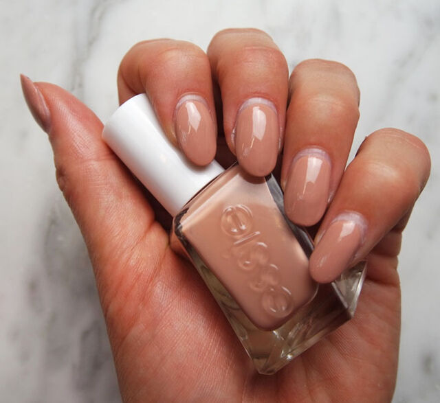 essie at the barre