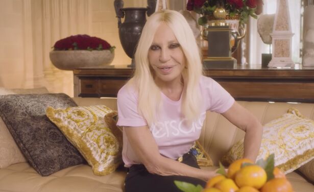Donatella beantwoordt 73 vragen van Vogue en onthult dat ook jij vast 'Versace' verkeerd uitspreekt