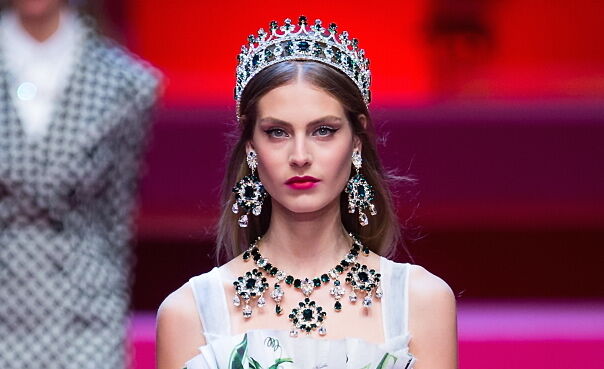 Drones en Royals in de Dolce & Gabbana shows tijdens Milan Fashion Week