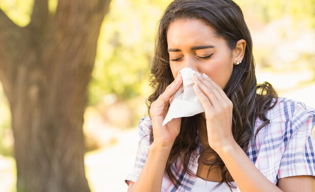 8 natuurlijke manieren om hooikoorts en andere allergieën te bestrijden