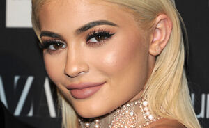 Kylie Jenner geniet ervan om poepluiers te verschonen + dit was de inspiratie voor haar make-uplijn