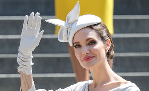 Angelina Jolie doet niet onder voor Meghan of Kate bij royal event in een outfit van Ralph & Russo