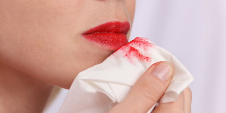 Waarom reinigingsdoekjes heel erg slecht zijn voor je huid