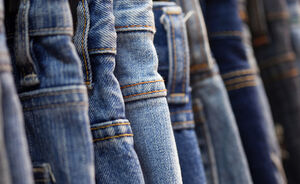 De baggy jeans is een trend en zo draag je hem 