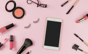 3 x iPhone apps die je vertellen hoe 'clean' jouw beautyproducten echt zijn