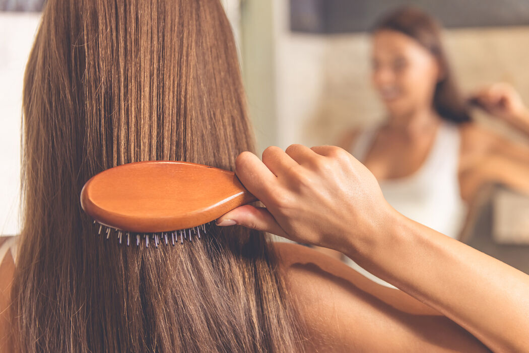 8 manieren waarop jij onbewust je haar beschadigt