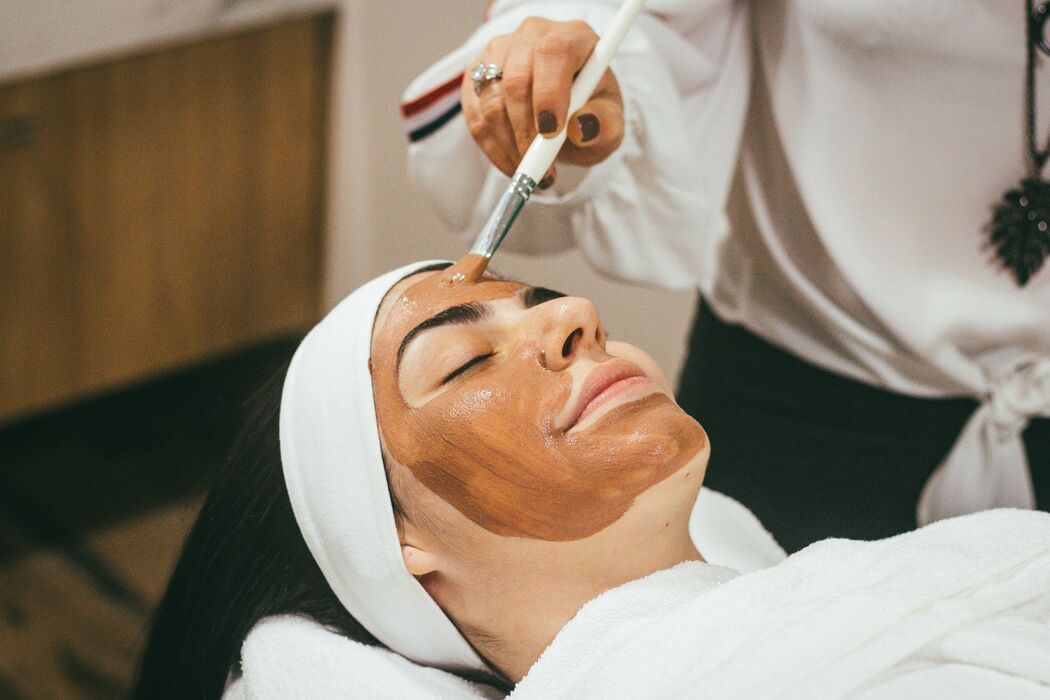 DIY: een gezichtsmasker van houtskool voor jouw huidtype
