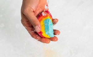 Hemels! Lush lanceert 14 nieuwe, kleurrijke bubble bars