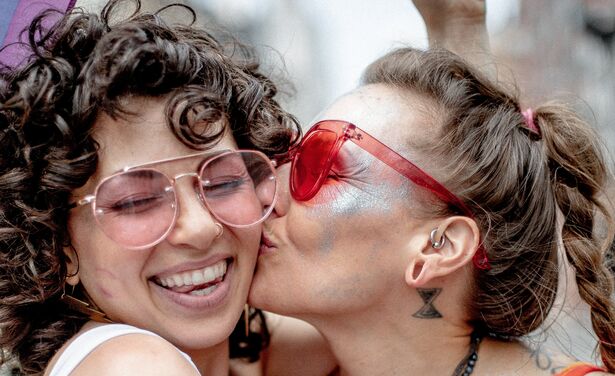 Wauw! Dit zijn de meest prachtige pride make-up looks van de afgelopen Pride Month