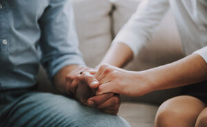 Waarom je het niet meteen moet uitmaken als je relatie saai aanvoelt