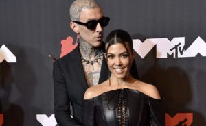 Spicy: Kourtney Kardashian deelt intieme details over seksleven met Travis Barker