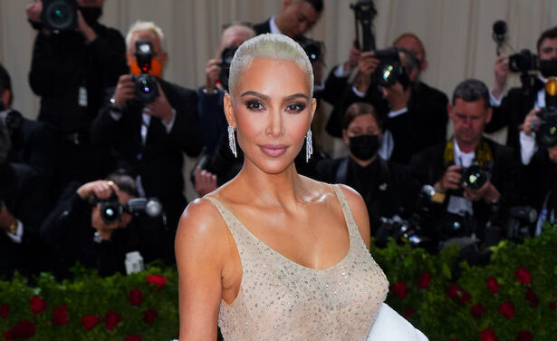 Heeft Kim Kardashian haar beroemde sextape in scene gezet?