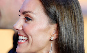 Zien: Kate Middleton schittert op de rode loper bij ‘Top Gun: Maverick’
