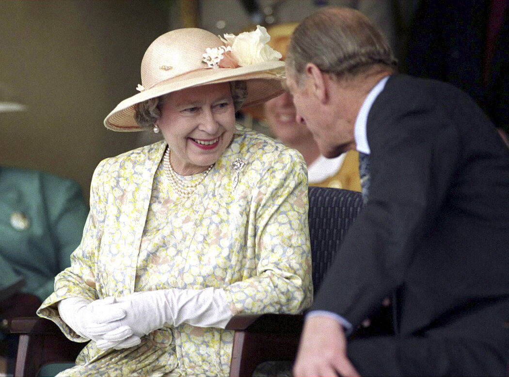 Dit waren de meest iconische looks van Queen Elizabeth door de jaren heen