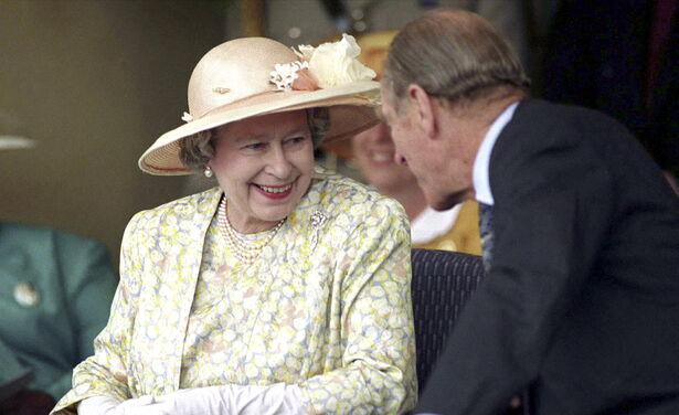 Dit waren de meest iconische looks van Queen Elizabeth door de jaren heen