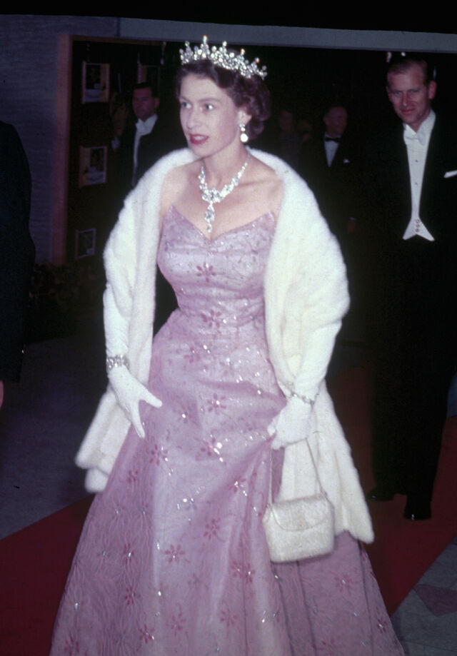 iconische looks van Queen Elizabeth