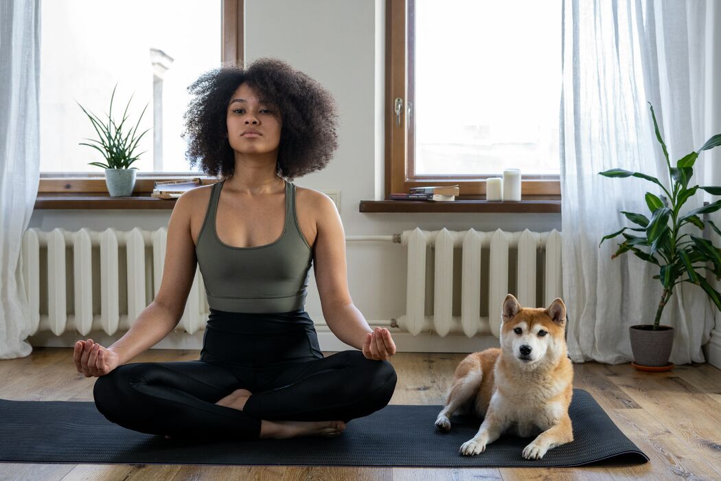 Met deze yoga posities voor beginners word óók jij helemaal zen