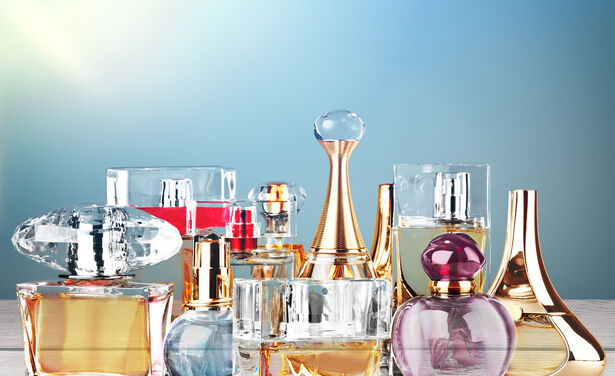 Dit zijn de Y2K parfums die je nog steeds kunt dragen in 2023