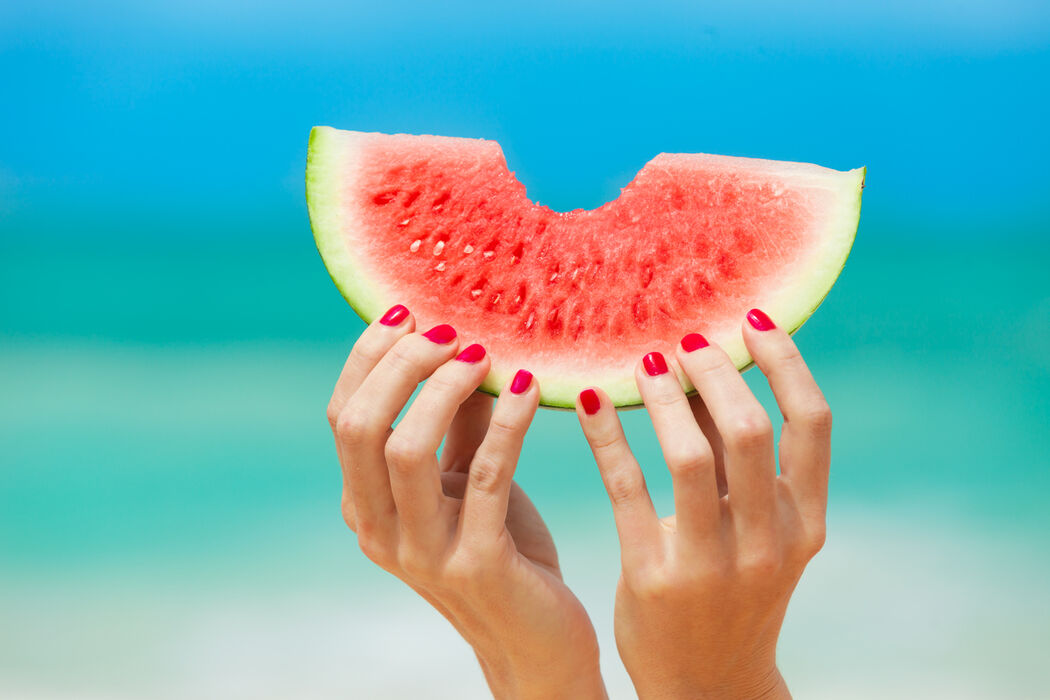 Dit zijn de leukste watermeloen nageldesigns om uit te proberen deze zomer
