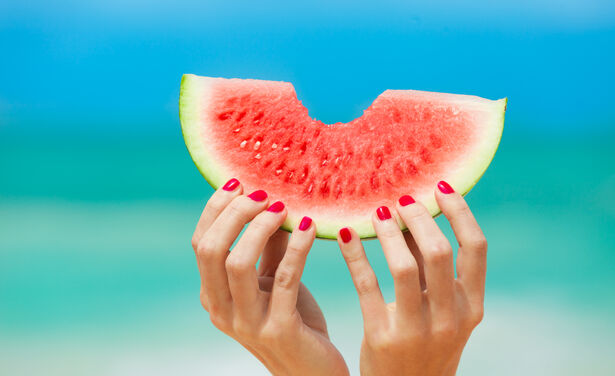 Dit zijn de leukste watermeloen nageldesigns om uit te proberen deze zomer
