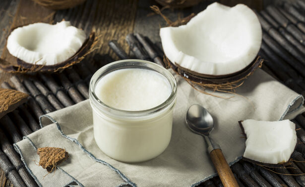 Kokosolie gebruiken op je huid: wanneer doe je het wel en wanneer niet?