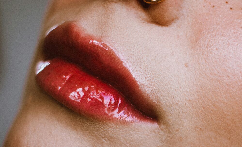 Blurred lips, we know you want it! Maar wat is het eigenlijk?