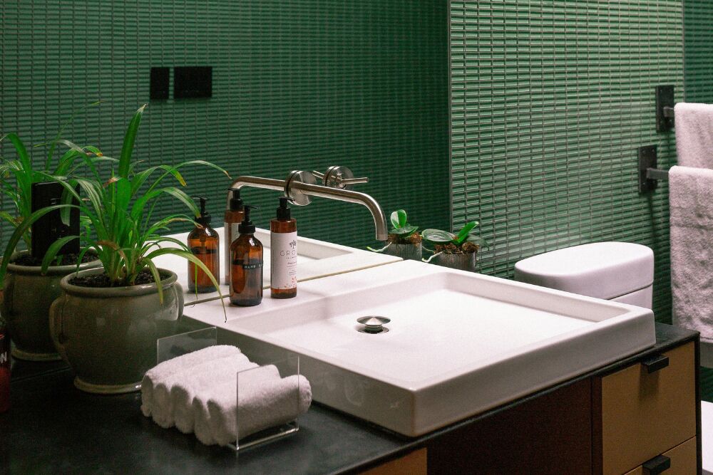 Quiet luxury in je badkamer: zo pak je het aan