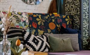 Maximalisme 101: zo mix je kleur, patroon en textuur in je huis zonder chaos