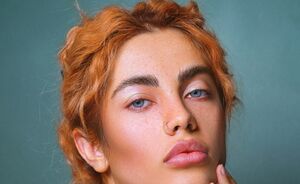 Strawberry girl makeup: een frisse sunkissed blush-look