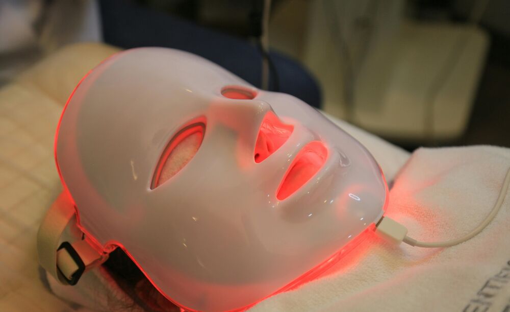 Red light therapy masks: is het de hype waard?