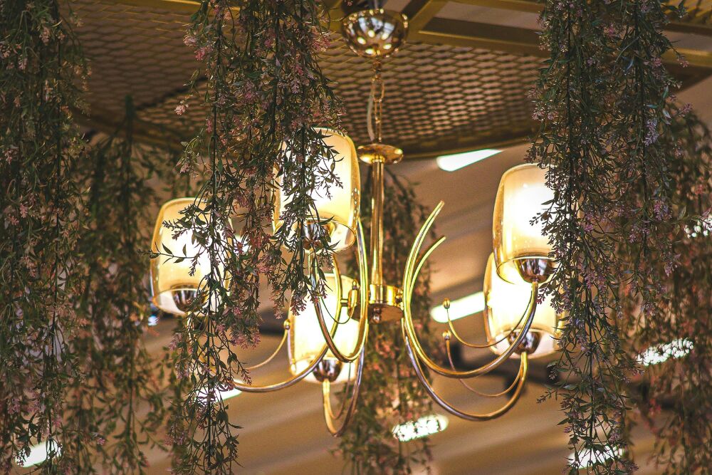 Fabulous! De statement kroonluchter is weer trendy