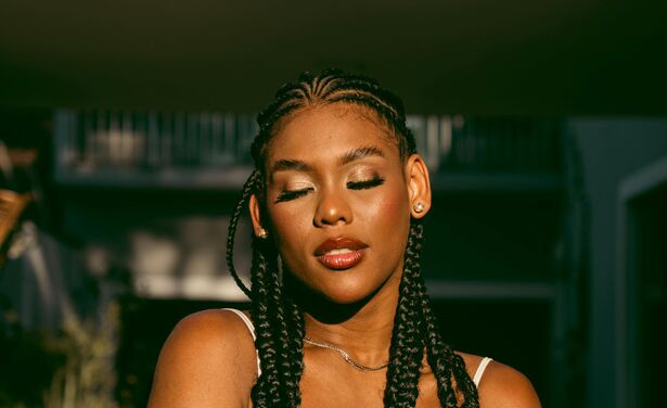 Bronzy en luminous: zo krijg je een golden hour skin