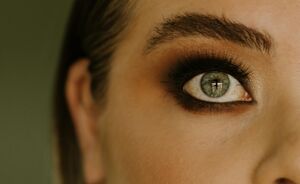 Dark and stormy: smokey eyes maar dan nóg cooler?