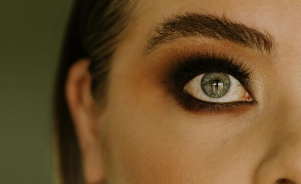Dark and stormy: smokey eyes maar dan nóg cooler?