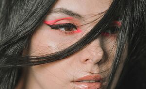 Funky eyeliners: niet-zwarte eyeliners worden steeds meer populair
