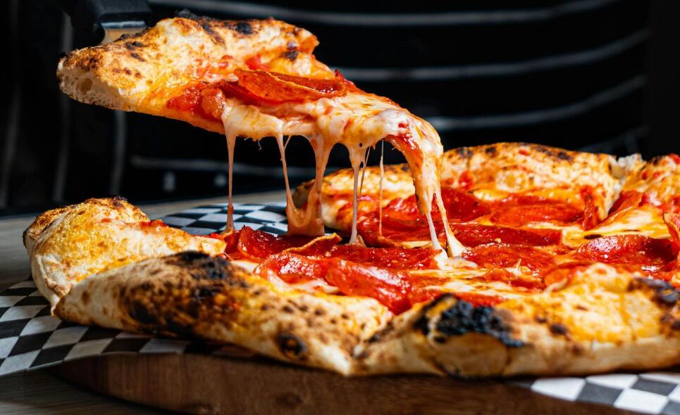 Dit zijn de lekkerste twee pizza's om te maken deze zomer
