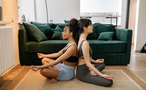 Geleide meditaties? Dit is wat ze anders maakt dan zelf mediteren