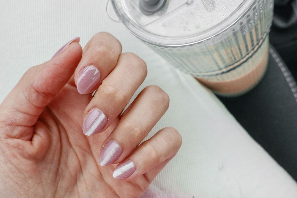 Chrome nails krijgen een chique update