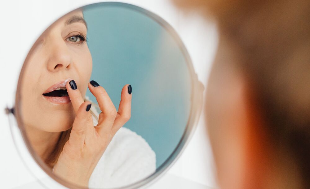 Droge lippen? Is lip-basting dan de techniek voor jou?