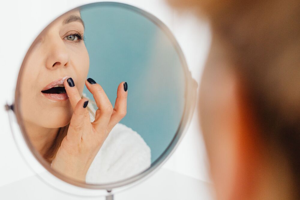 Droge lippen? Is lip-basting dan de techniek voor jou?