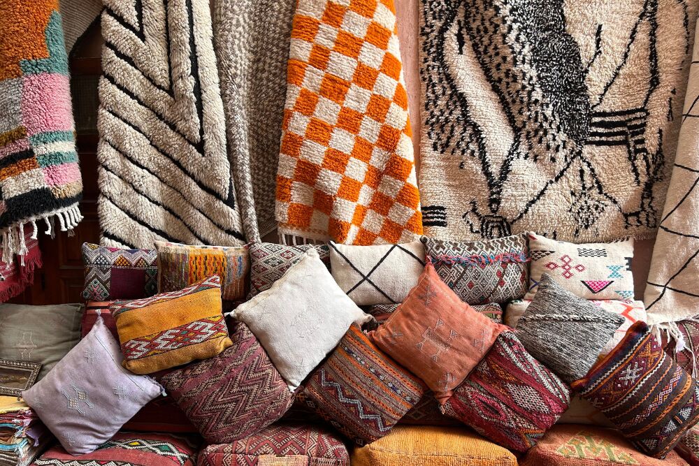 Breng warmte en persoonlijkheid in je interieur met Berber- en Kelimkleden